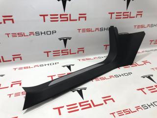 Накладка стойки А Tesla Model S 1 поколение 2015, 1030393-00-C