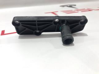 Штуцер Tesla Model S 1 поколение 2015, 1037000-00-F, 1134783-00-J, 1038470-00-C