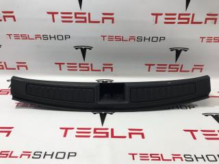 Отделка багажника пластик (под замок) Tesla Model S 1 поколение 2013, 1010824-00-C