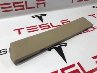 Накладка нижняя бардачка Tesla Model S 1 поколение 2013, 1002301-08-B, 1002302-00-A