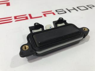 кнопка открытия багажника Tesla Model S 1 поколение 2013, 1007287-00-A, 100728500C