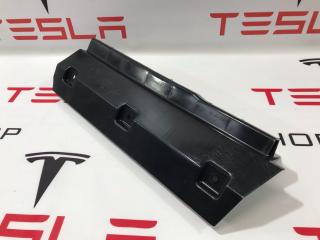 Кронштейн (крепление) коврового покрытия багажника Tesla Model S 1 поколение 2013, 1009173-00-E