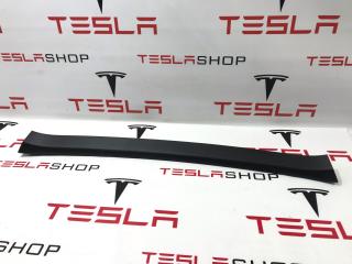 накладка двери (крышки) багажника Tesla Model S 1 поколение 2013, 1009236-00-H, 1009255-00-G
