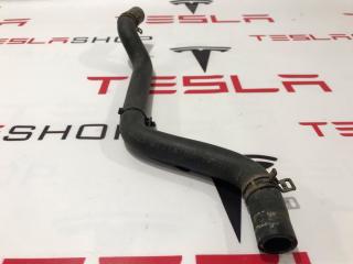 Шланг охлаждения с помпы в нагреватель Tesla Model S 1 поколение 2013, 6007354-00-E