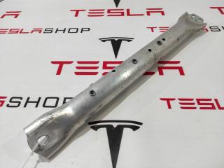 распорка стоек Tesla Model S 1 поколение 2013, 1007924-00-C, 1003618-00-C