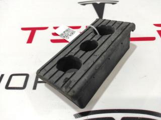 Опора под домкрат (подушка) Tesla Model S 1 поколение 2013, 1009124-00-C