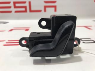 Блок регулировки положения сиденья 2-го ряда Tesla Model X 1 поколение 2016, 1054308-00-C, 1068123-00-B