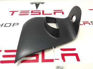 Накладка декоративная сиденья 2-го ряда Tesla Model X 1 поколение 2016, 1068123-00-A, 1069283-00-A