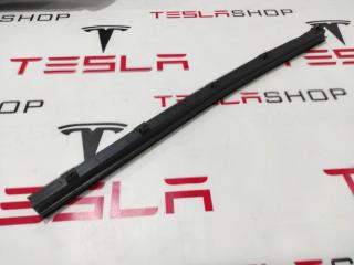Уплотнитель стекла внутренний двери Tesla Model S 1 поколение 2013, 1038408-00-A