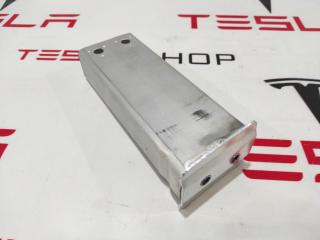 Стакан подрамника переднего Tesla Model 3 1 поколение 2021, 1109193-00-B