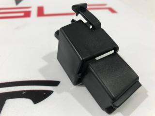 Крепеж бокса подкапотного (ванны) Tesla Model 3 1 поколение 2020, 1131205-00-C