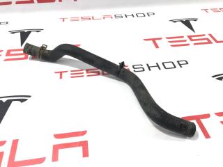Шланг охлаждения с помпы в нагреватель Tesla Model S 1 поколение 2015, 6007354-00-E