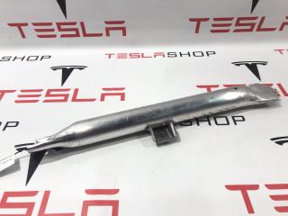 распорка стоек Tesla Model S 1 поколение 2015, 1003617-00-D