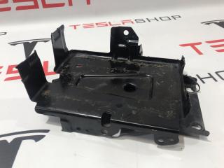 Крепление аккумулятора 12V Tesla Model S 1 поколение 2015, 1007556-00-C