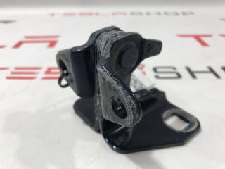 петля двери Tesla Model S 1 поколение 2015, 6009552-00-E