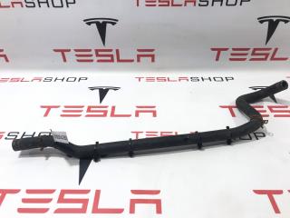 Шланг охлаждения от тройного клапана к радиатору Tesla Model S 1 поколение 2015, 6007351-00-H
