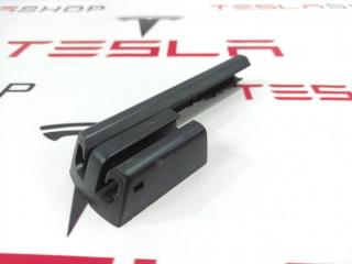 Заглушка салазки сиденья Tesla Model S 1 поколение 2015, 1031675-00-A, 1008387-00-D