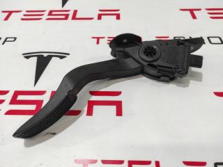 педаль Tesla Model S 1 поколение 2015, 1005307-00-A, 9F836-AA