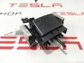 Крышка-фиксатор Tesla Model S 1 поколение 2015, 1003915-10-F - фото №3