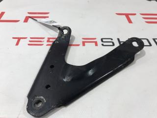 Кронштейн крепления подрамника Tesla Model S 1 поколение 2015, 6008490-00-A