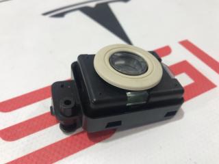 Фонарь подсветки салона Tesla Model S 1 поколение 2015, 1002543-00-C