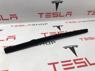 Уплотнитель стекла внутренний двери Tesla Model S 1 поколение 2015, 1038408-00-A