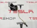 ручка внутренняя задняя правая Tesla Model S 1 поколение 2015, 1007940-00-G, 1008432-00-E - фото №2