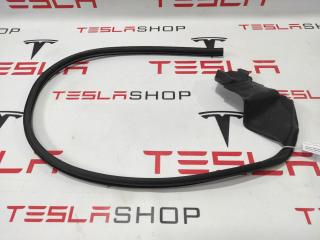Уплотнитель задней двери Tesla Model S 1 поколение 2015, 6009596-00-D