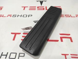 Панель для отдыха ноги водителя Tesla Model S 1 поколение 2015, 6005968-00-C