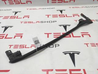 Уплотнитель задней двери Tesla Model S 1 поколение 2015, 1005422-00-D