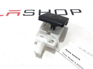 захватный крюк капота Tesla Model S 1 поколение 2015, 6009132-00-A