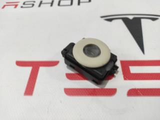 Фонарь подсветки салона Tesla Model S 1 поколение 2015, 1002484-00-C, 1002547-01-B
