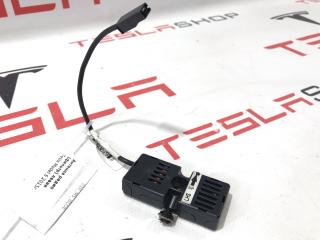 Антенна радио (фильтр) Tesla Model S 1 поколение 2015, 1012002-01-A