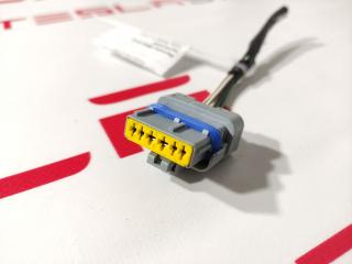 разъем (фишка) проводки Tesla Model S 1 поколение (2012 - 2016), 1004424-00-M