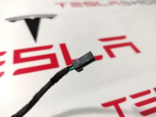 разъем (фишка) проводки Tesla Model S 1 поколение (2012 - 2016), 1004424-00-M