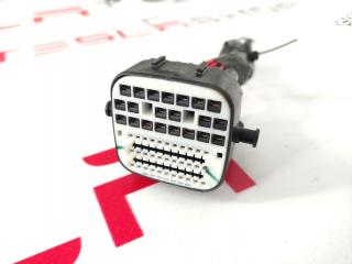 разъем (фишка) проводки Tesla Model S 1 поколение (2012 - 2016), 1031236-81-E