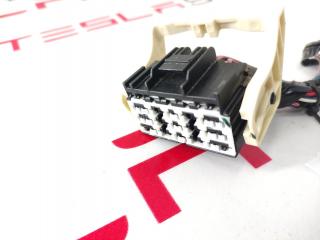 разъем (фишка) проводки Tesla Model S 1 поколение (2012 - 2016), 1031236-81-E