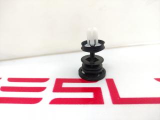 клипса крепления карты двери Tesla Model 3 1 поколение (2017 - 2025), 1079742-00-A, 1090411-01-H, 1105096-00-E, 1090415-01-K