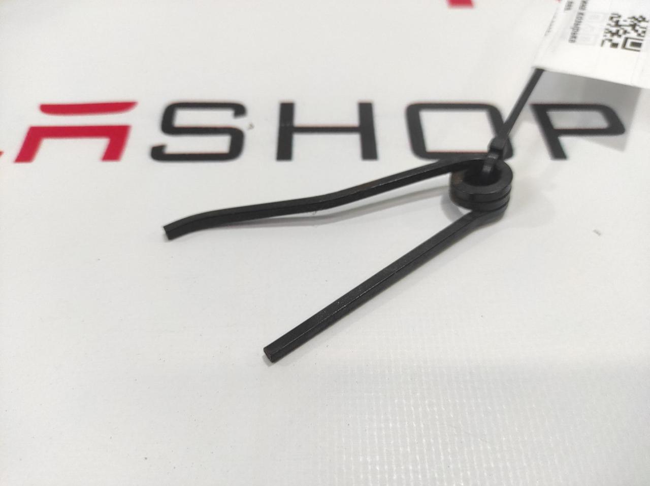 Пружина козырька люка лев. Tesla Model S 1 поколение 2015, 1041598-00-B - фото №1