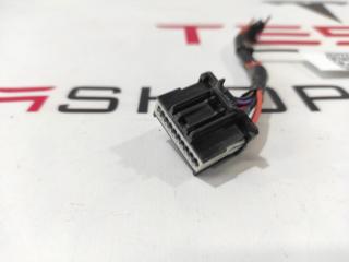 разъем (фишка) проводки Tesla Model S 1 поколение (2012 - 2016), 1031236-81-E