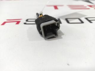 разъем (фишка) проводки Tesla Model S 1 поколение (2012 - 2016), 1031236-81-E