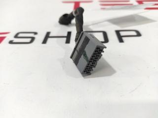 разъем (фишка) проводки Tesla Model S 1 поколение (2012 - 2016), 1031236-81-E