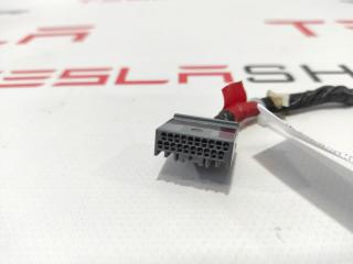 разъем (фишка) проводки Tesla Model S 1 поколение 2015, 1004417-96-N