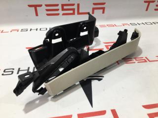 Накладка подъемной задней двери Tesla Model X 1 поколение 2017, 1055010-07-J