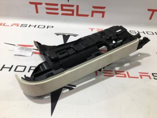 Накладка подъемной задней двери Tesla Model X 1 поколение 2017, 1055050-07-J