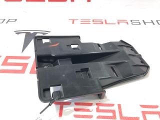 Кронштейн держателя приборной панели Tesla Model X 1 поколение 2017, 1056284-00-B