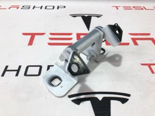 петля двери Tesla Model X 1 поколение 2017, 1045536-00-H