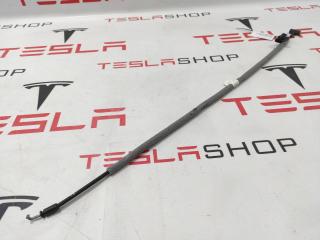 Трос открытия лючка порта зарядки Tesla Model X 1 поколение 2017, 1067677-00-C