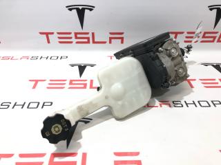 цилиндр тормозной главный Tesla Model X 1 поколение 2017, 1045523-00-C