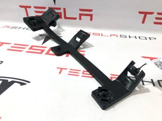 Направляющая фары Tesla Model X 1 поколение [рестайлинг] 2022, 1046959-00-F
